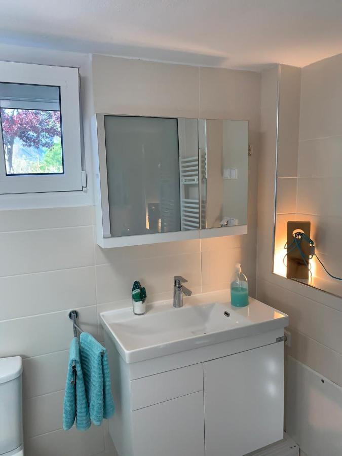 Villa Balsamico - Appartement Vue Sur Le Jardin Vrasna Luaran gambar