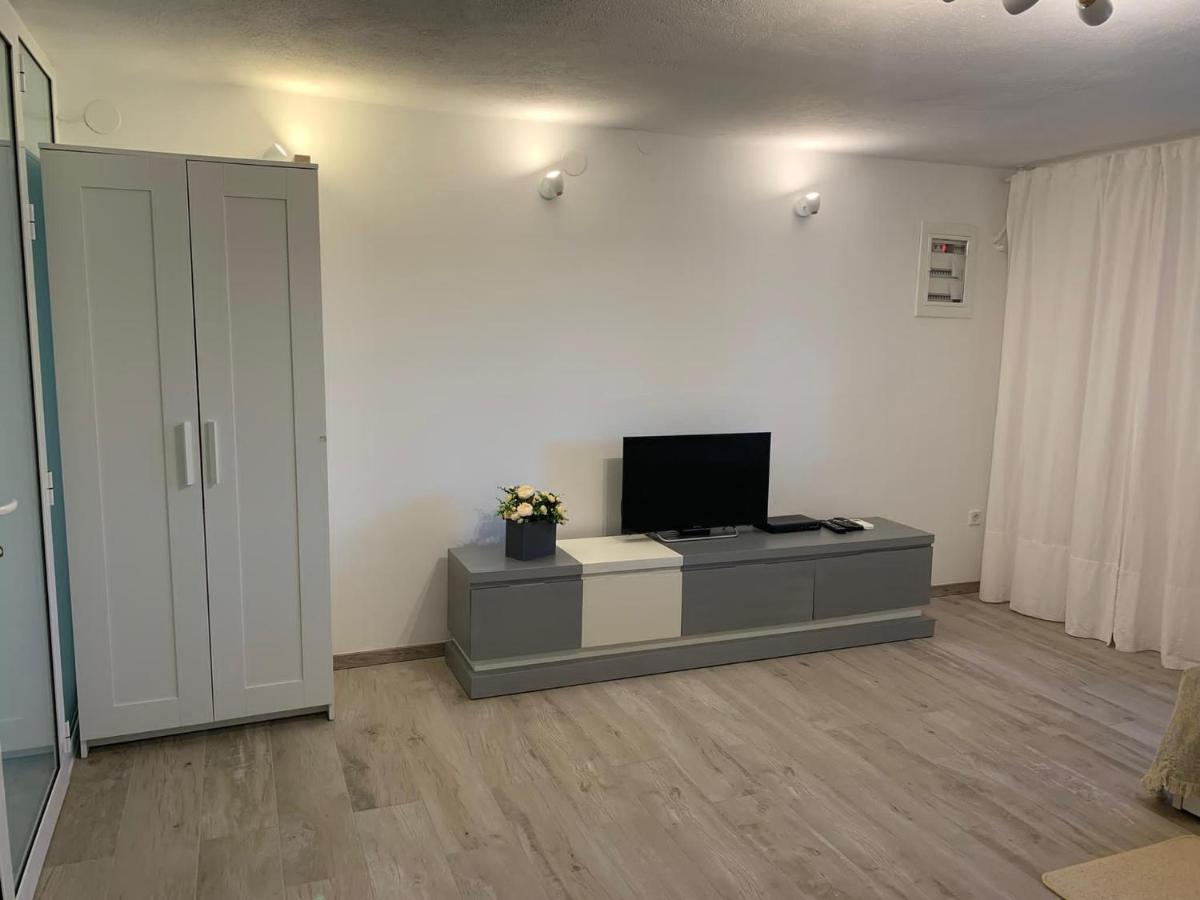 Villa Balsamico - Appartement Vue Sur Le Jardin Vrasna Luaran gambar
